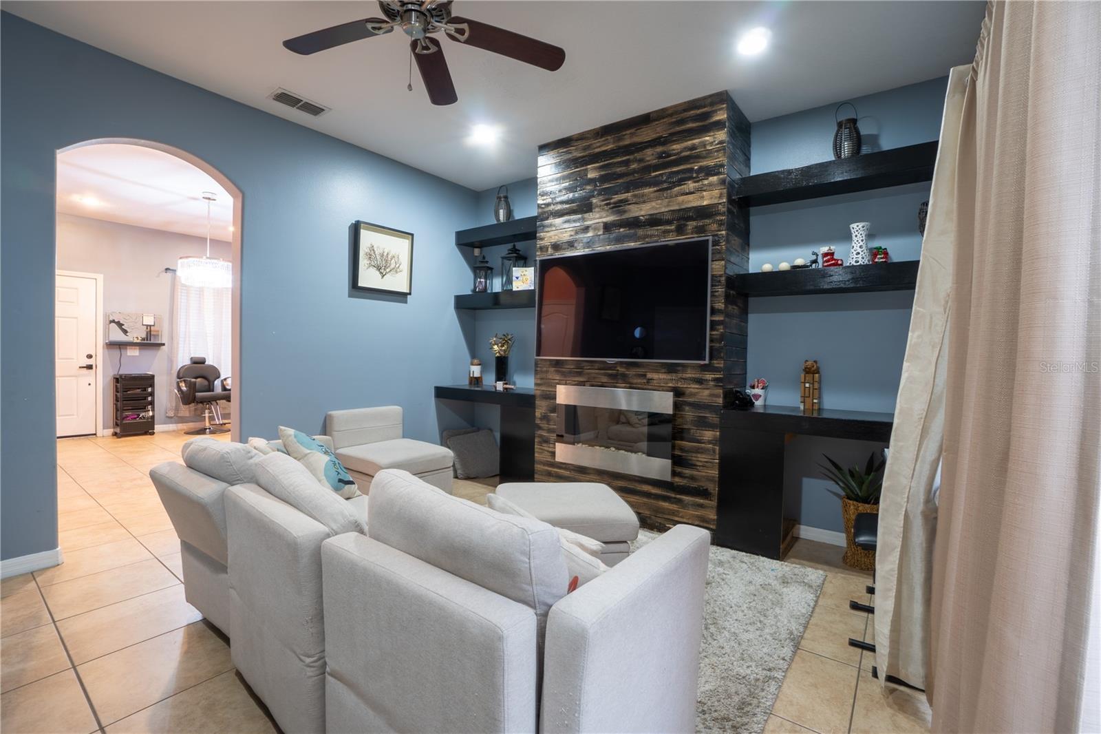 8747 ISLA BELLA DR, ORLANDO, FL, 32818