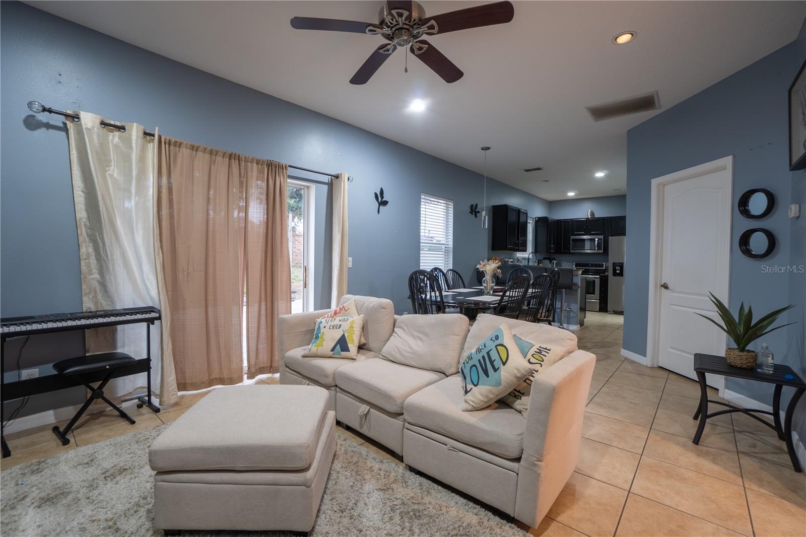 8747 ISLA BELLA DR, ORLANDO, FL, 32818