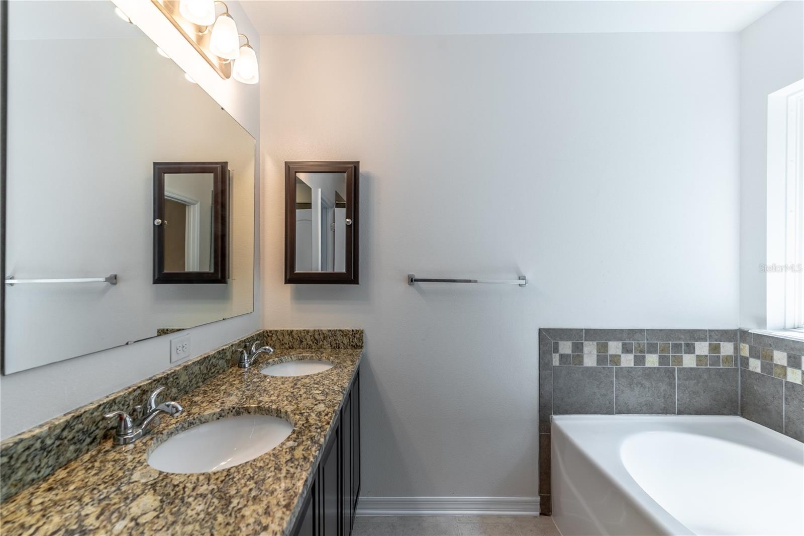244 W FIESTA KEY LOOP, DELAND, FL, 32720