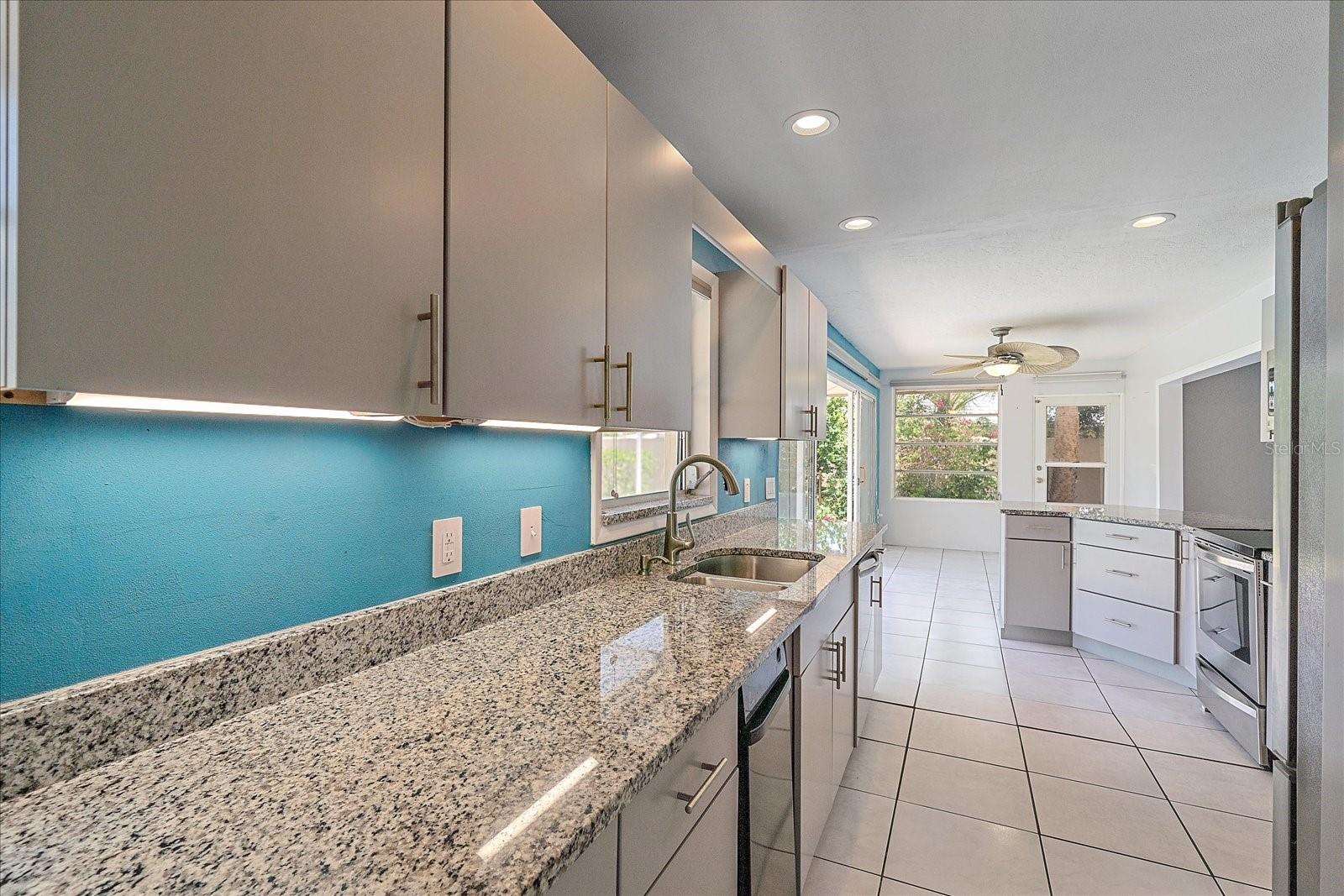201 VILLA DR #201, OSPREY, FL, 34229