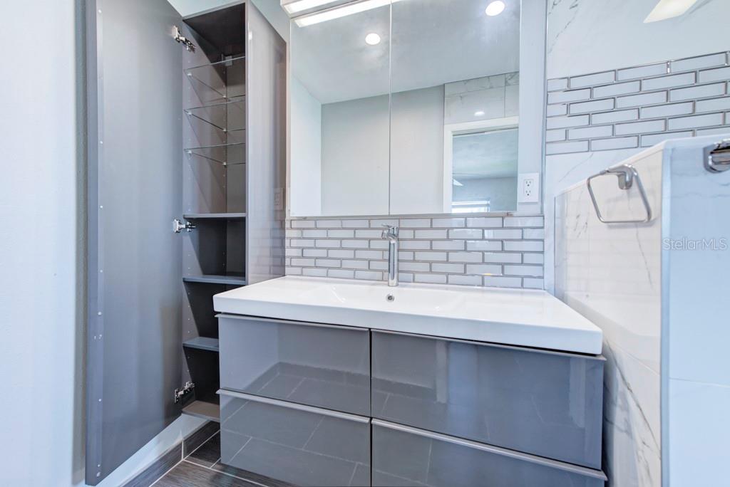201 VILLA DR #201, OSPREY, FL, 34229