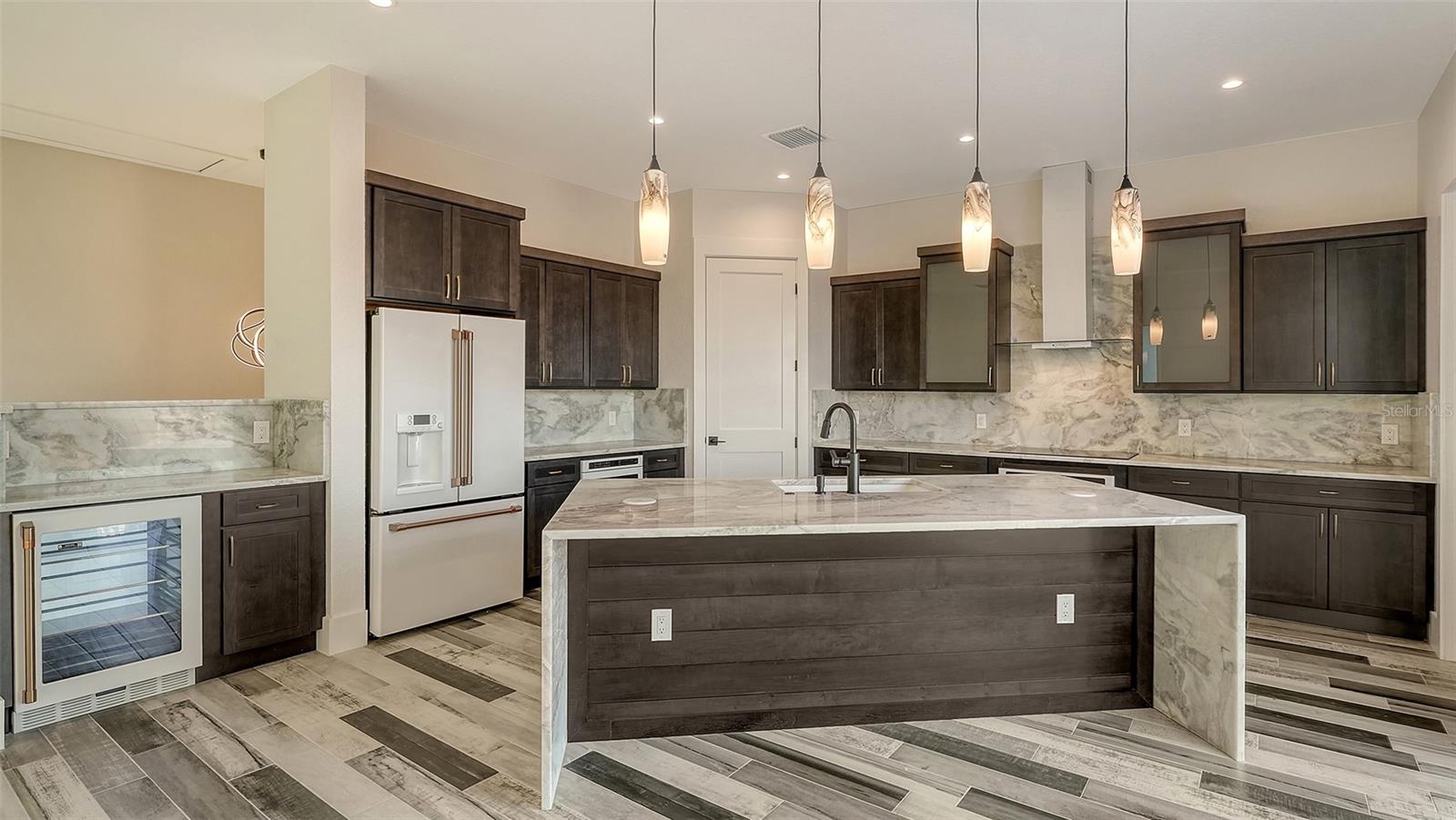 1214 GULF BLVD, ENGLEWOOD, FL, 34223