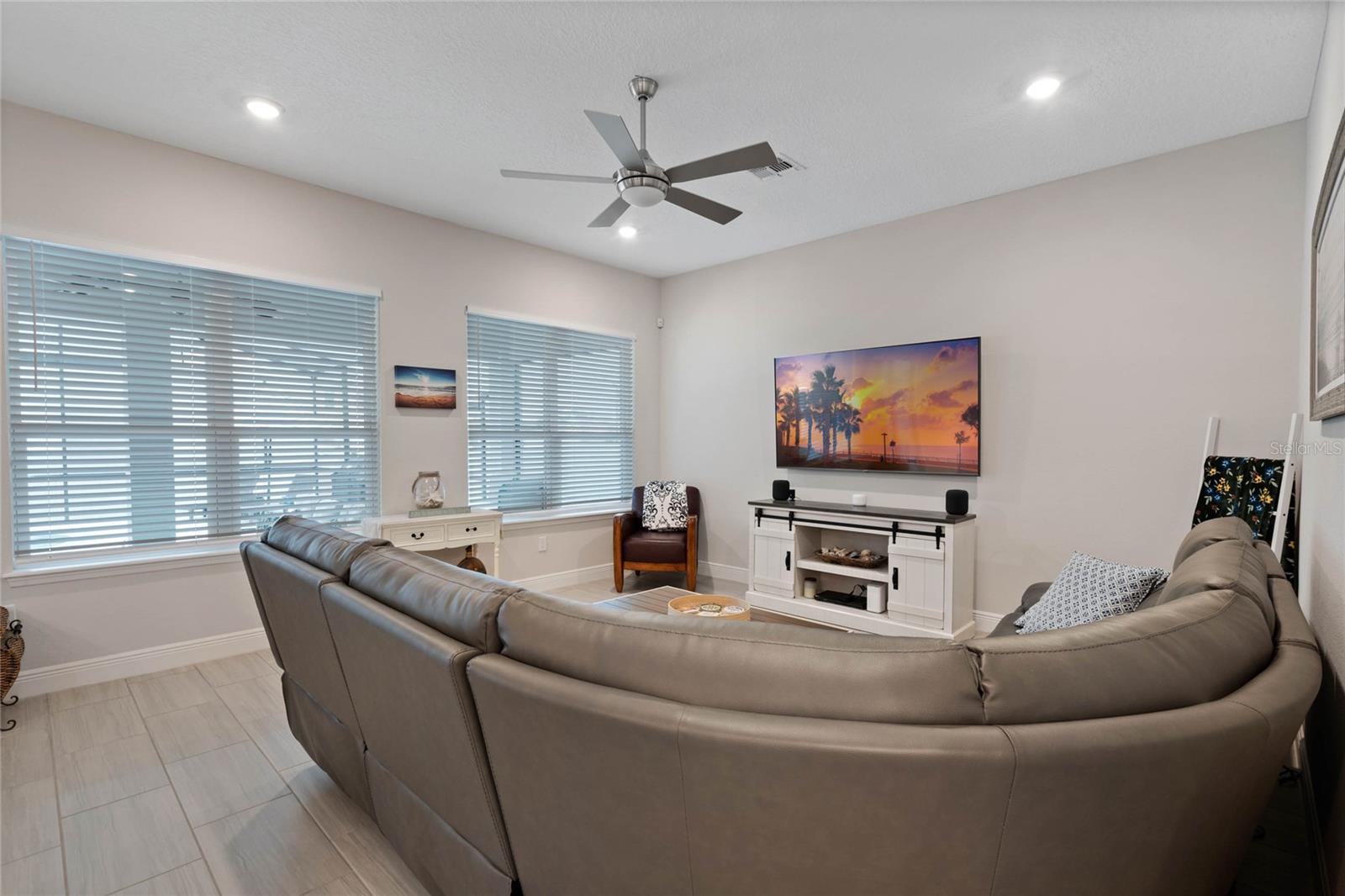 729 CALABRIA WAY, HOWEY IN THE HILLS, FL, 34737