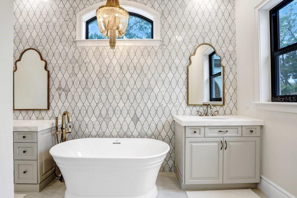 16220 VILLARREAL DE AVILA, TAMPA, FL, 33613