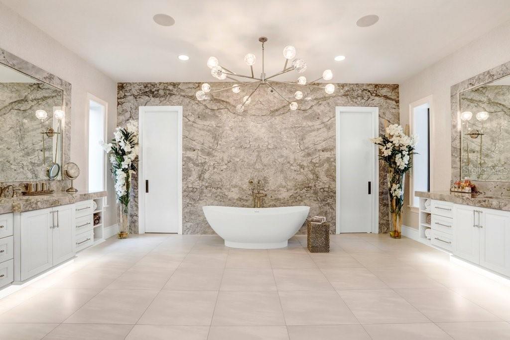 16220 VILLARREAL DE AVILA, TAMPA, FL, 33613