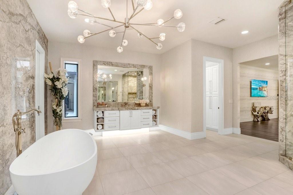 16220 VILLARREAL DE AVILA, TAMPA, FL, 33613