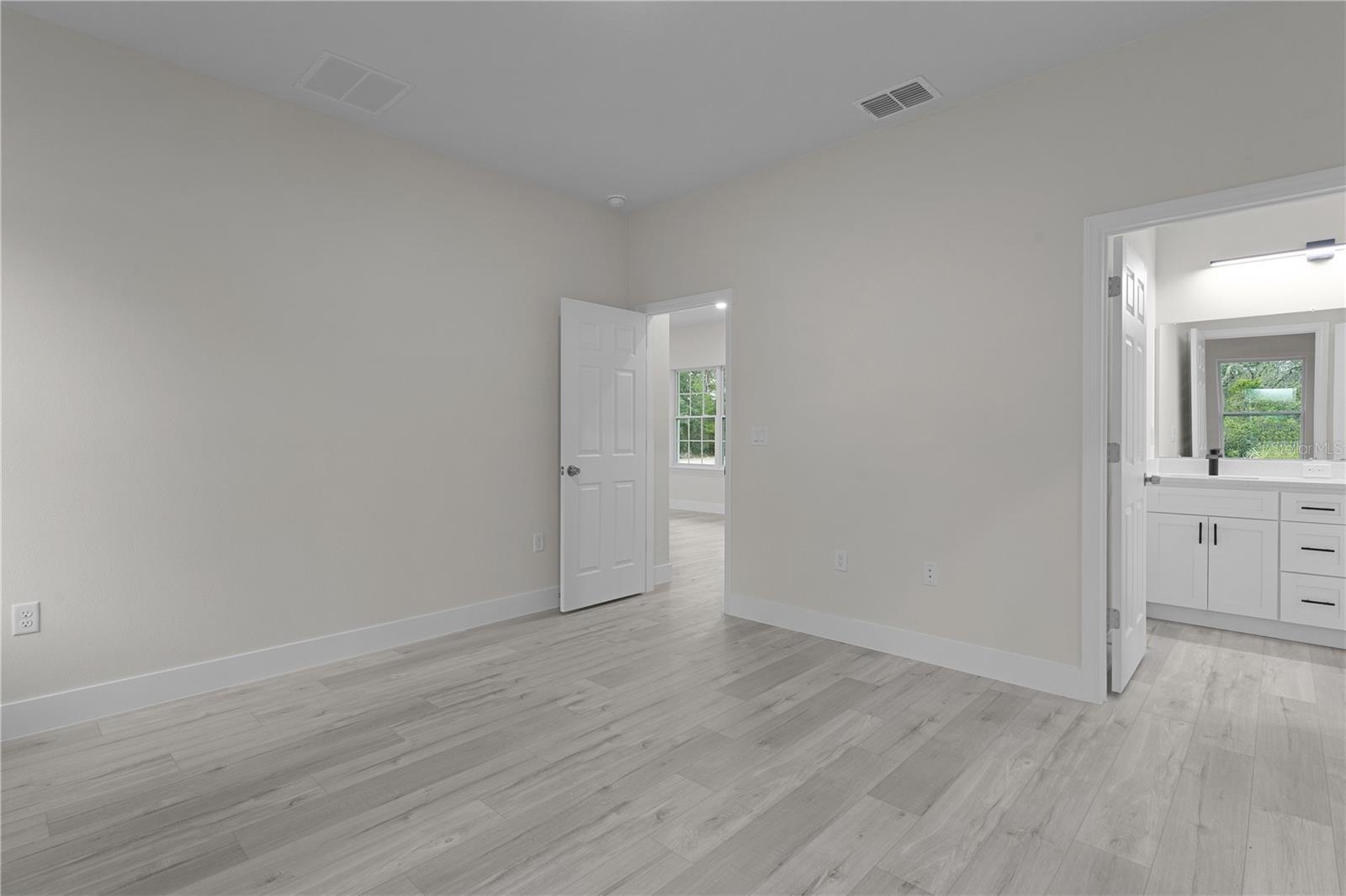 1 MALAUKA PASS CT, OCKLAWAHA, FL, 32179