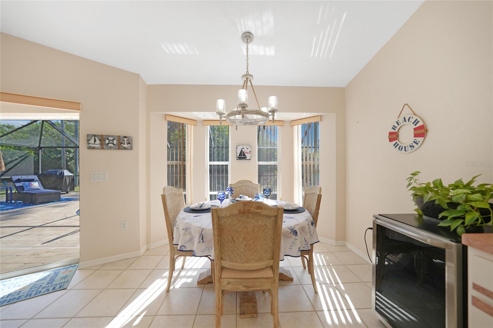 18395 EDGEWATER DR, PORT CHARLOTTE, FL, 33948