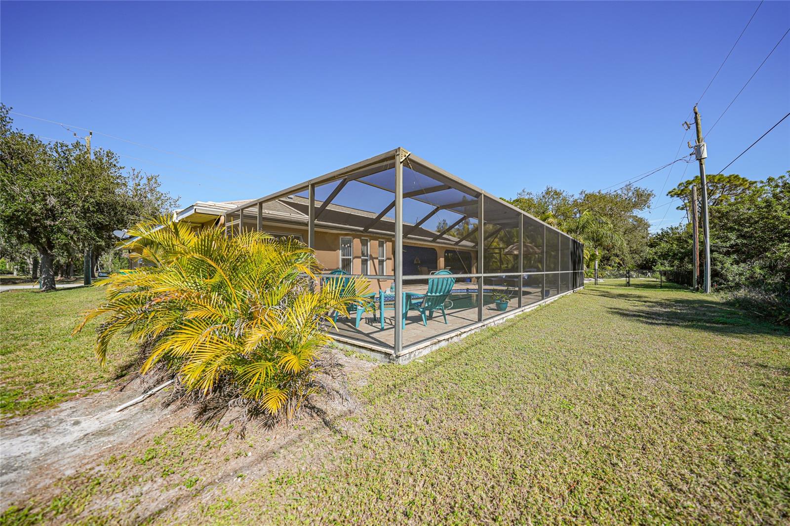 18395 EDGEWATER DR, PORT CHARLOTTE, FL, 33948