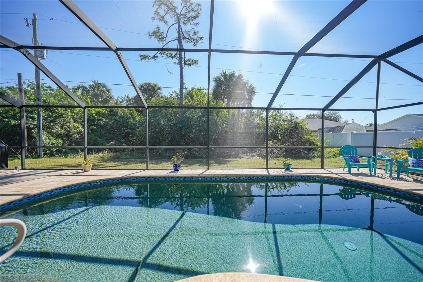 18395 EDGEWATER DR, PORT CHARLOTTE, FL, 33948