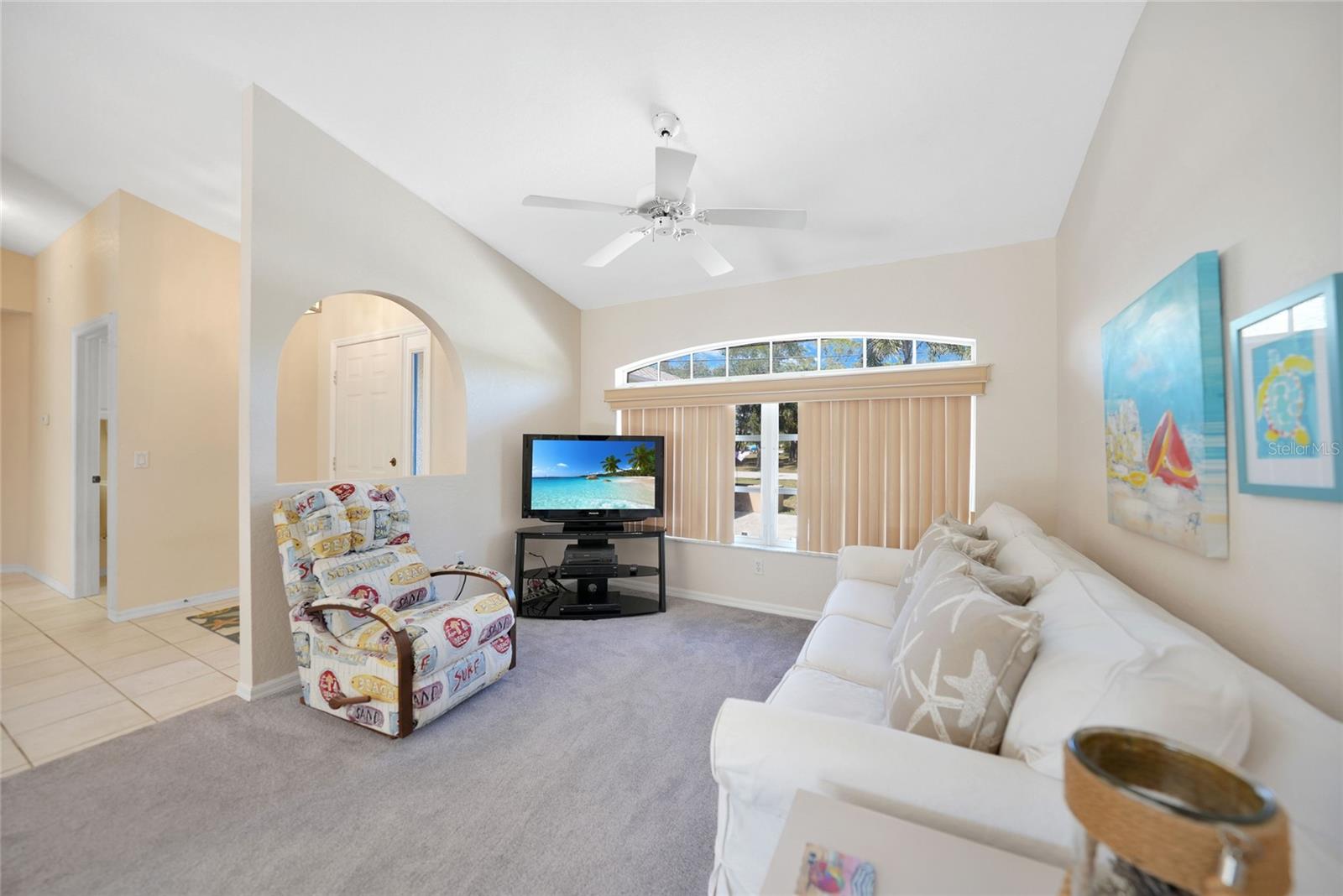 18395 EDGEWATER DR, PORT CHARLOTTE, FL, 33948
