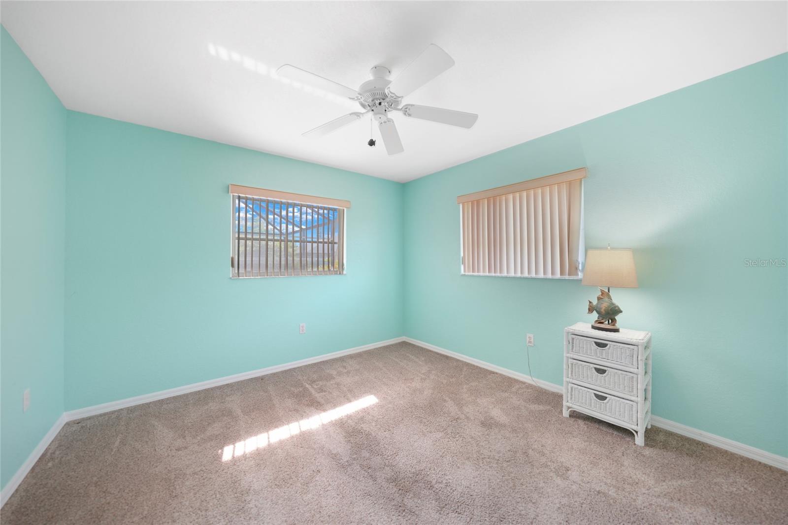 18395 EDGEWATER DR, PORT CHARLOTTE, FL, 33948