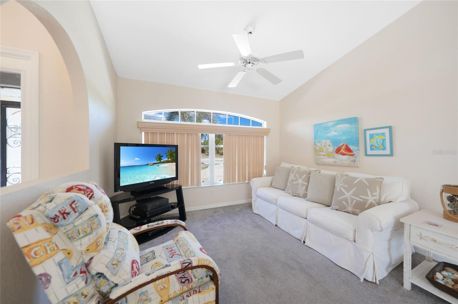 18395 EDGEWATER DR, PORT CHARLOTTE, FL, 33948