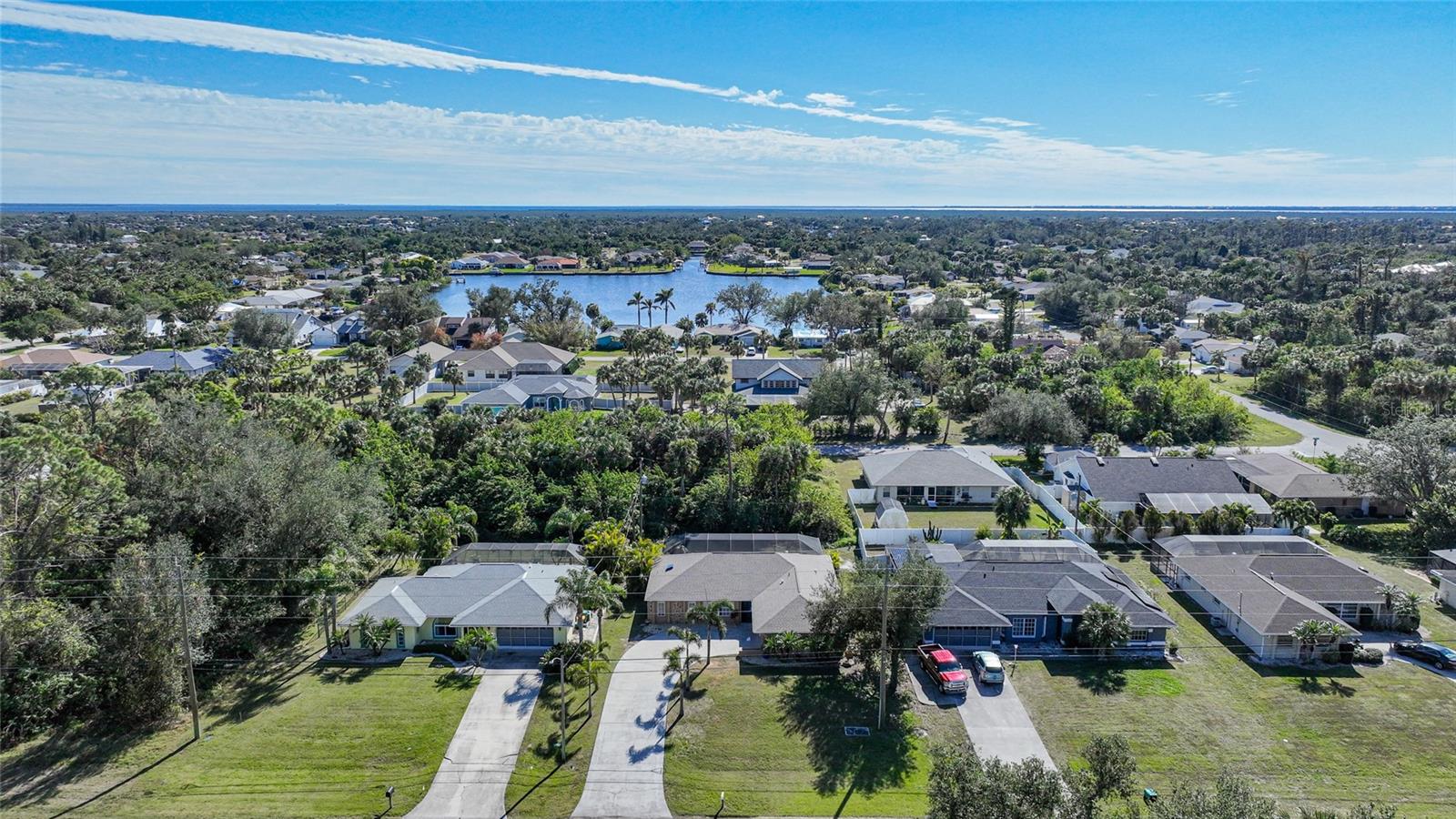 18395 EDGEWATER DR, PORT CHARLOTTE, FL, 33948