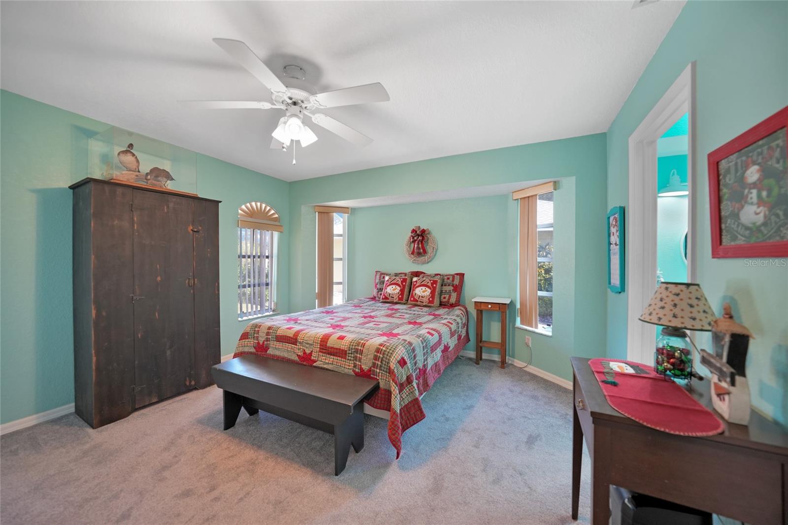 18395 EDGEWATER DR, PORT CHARLOTTE, FL, 33948