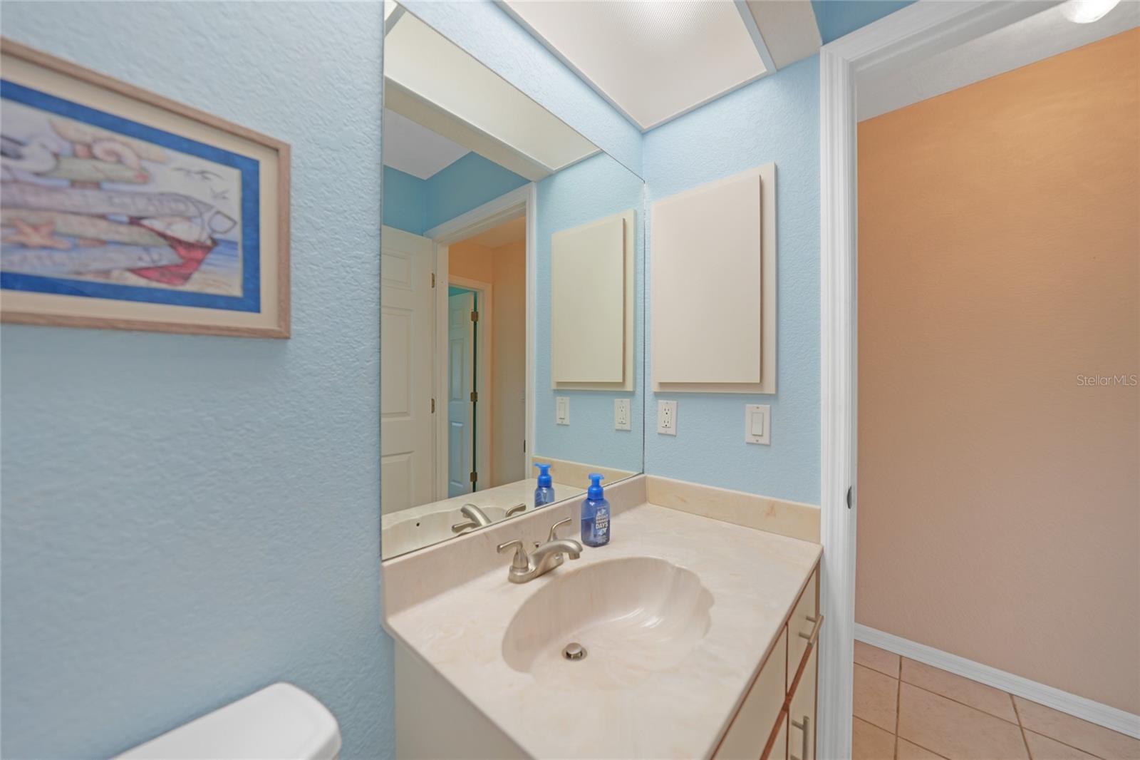 18395 EDGEWATER DR, PORT CHARLOTTE, FL, 33948