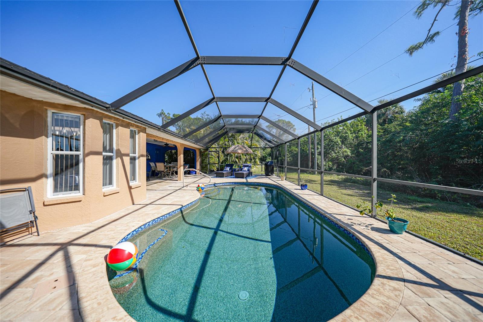 18395 EDGEWATER DR, PORT CHARLOTTE, FL, 33948
