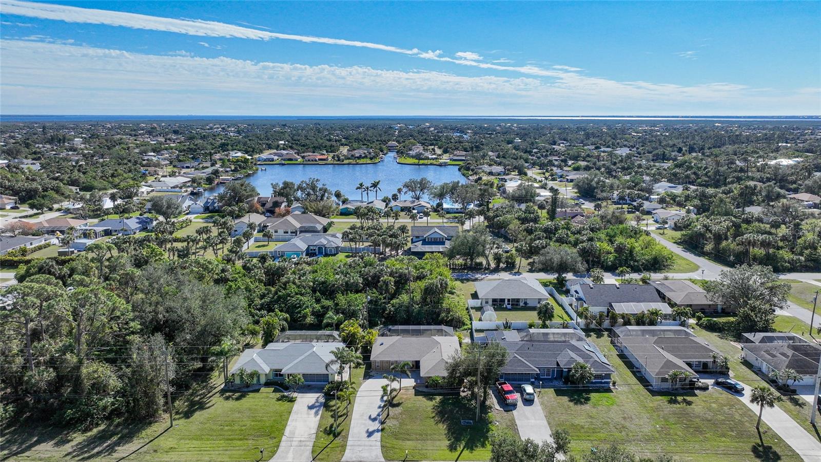 18395 EDGEWATER DR, PORT CHARLOTTE, FL, 33948