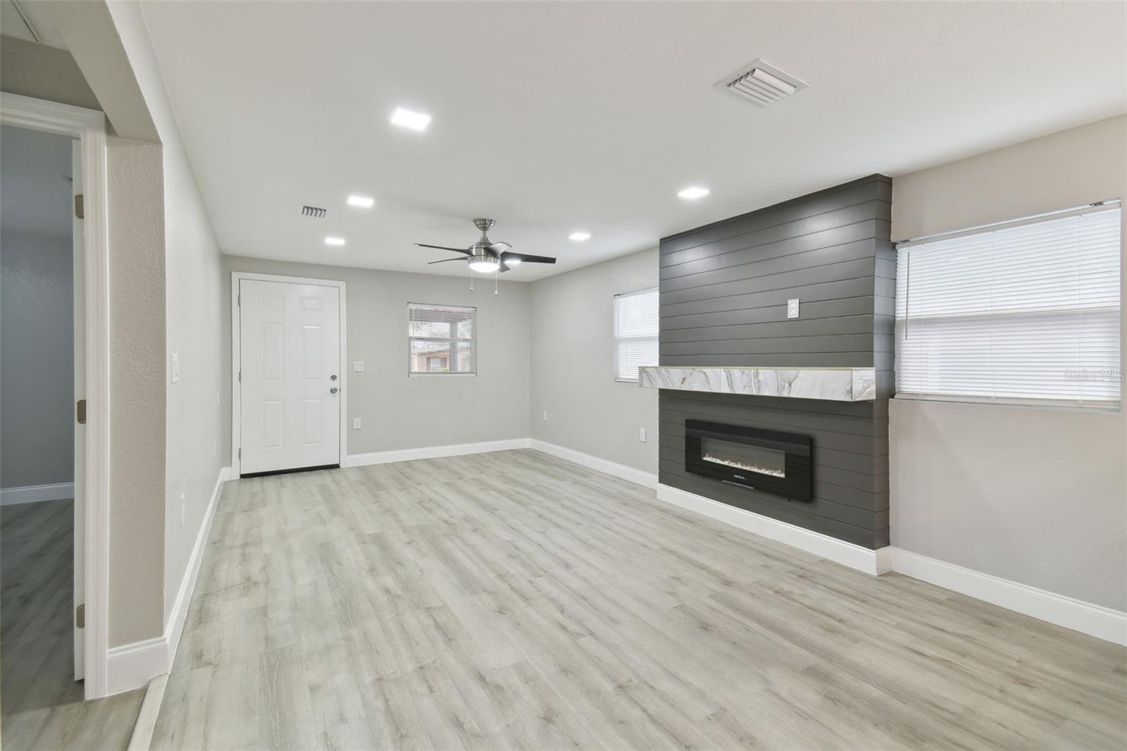 3020 DELEUIL AVE, TAMPA, FL, 33610