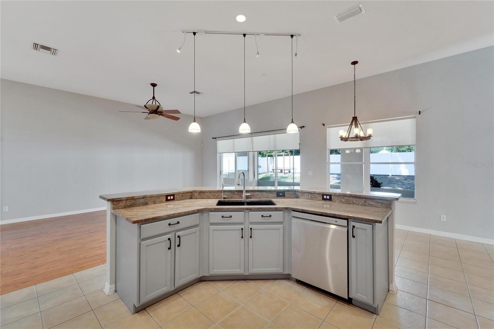 2715 DURANT TRAILS BLVD, DOVER, FL, 33527