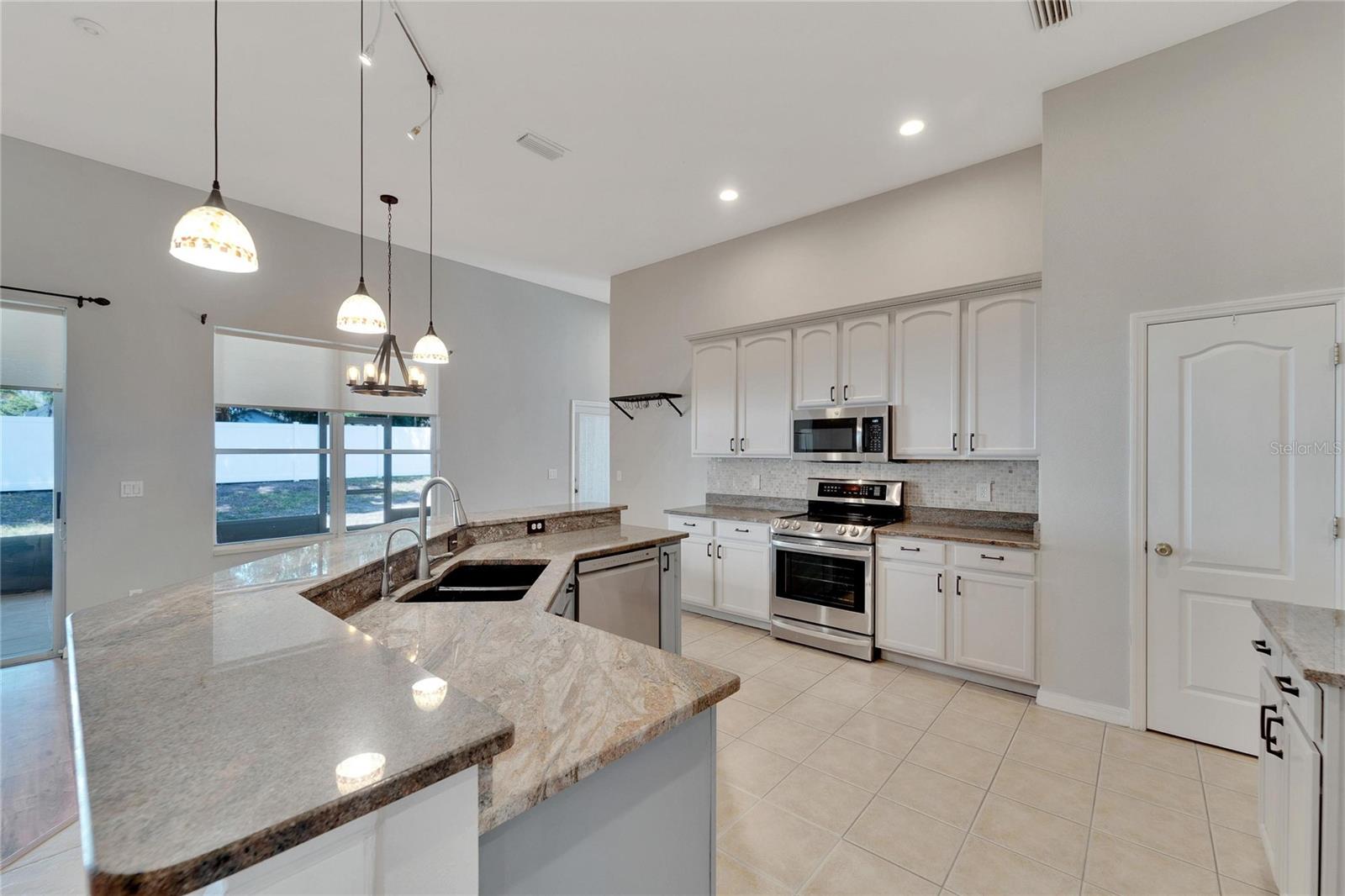 2715 DURANT TRAILS BLVD, DOVER, FL, 33527