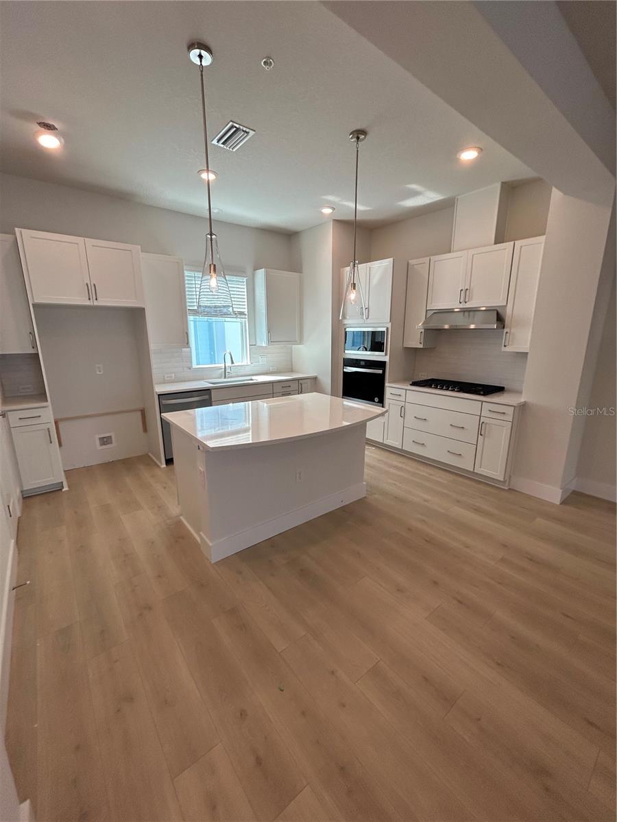 2123 1ST AVE N, ST PETERSBURG, FL, 33713