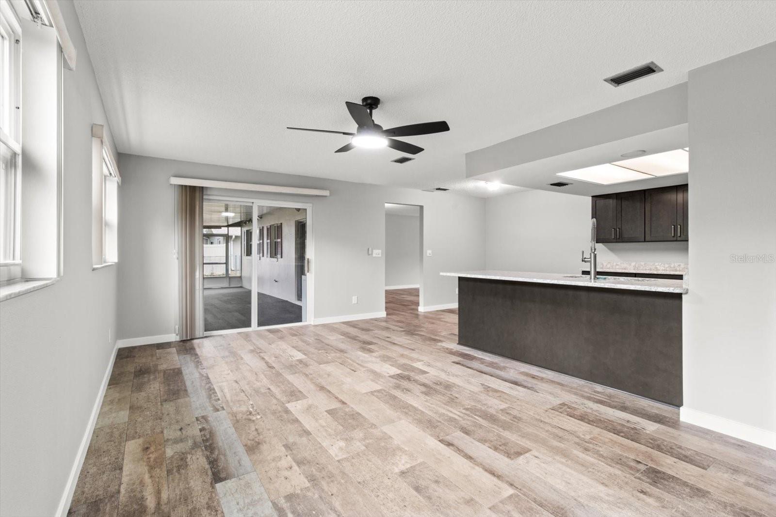 512 SE PARADISE POINT RD, CRYSTAL RIVER, FL, 34429