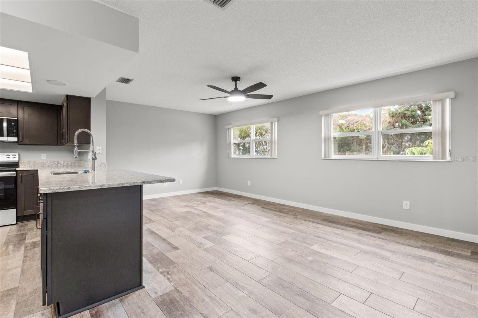 512 SE PARADISE POINT RD, CRYSTAL RIVER, FL, 34429