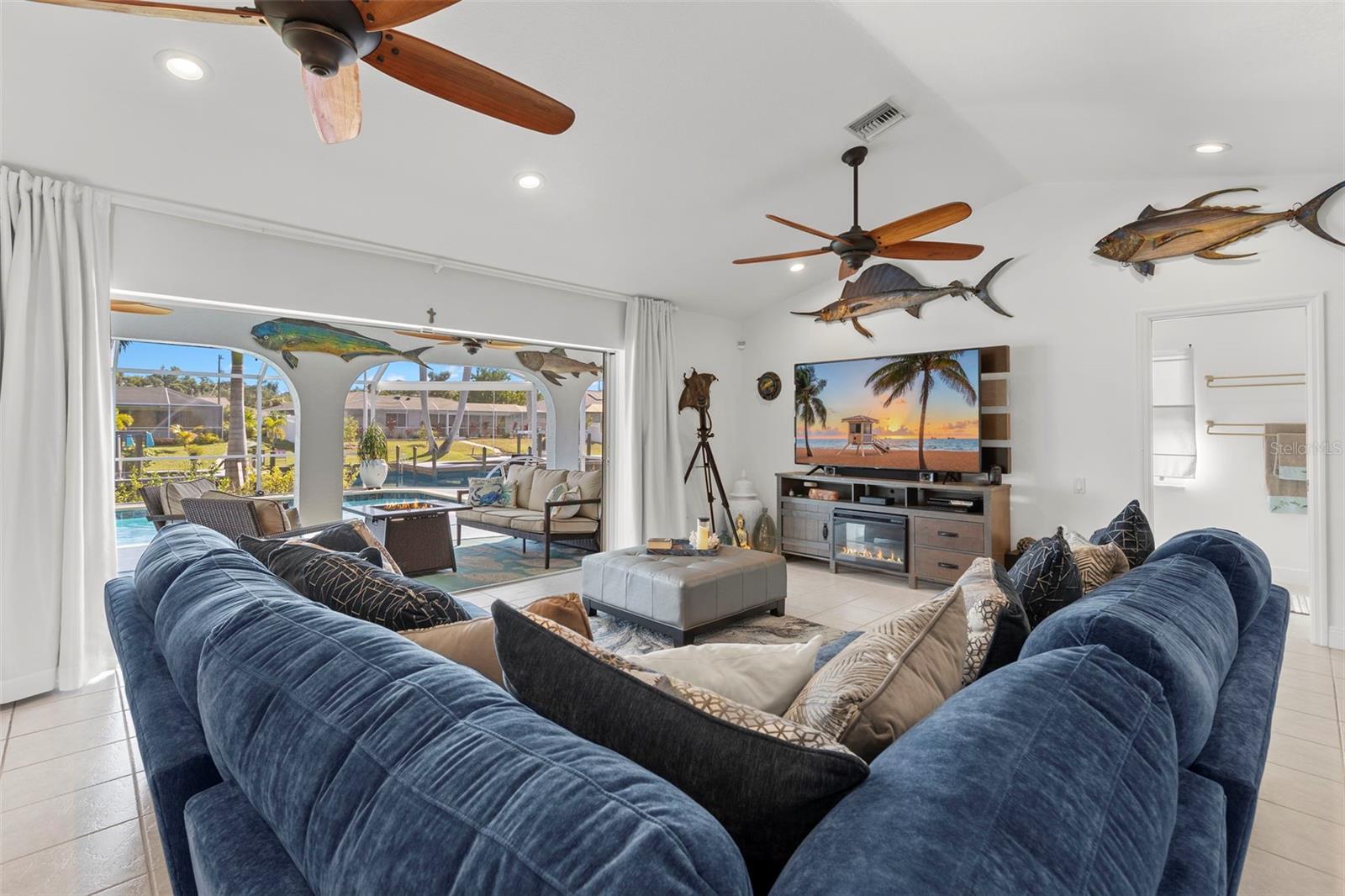 1019 SE 23RD AVE, CAPE CORAL, FL, 33990
