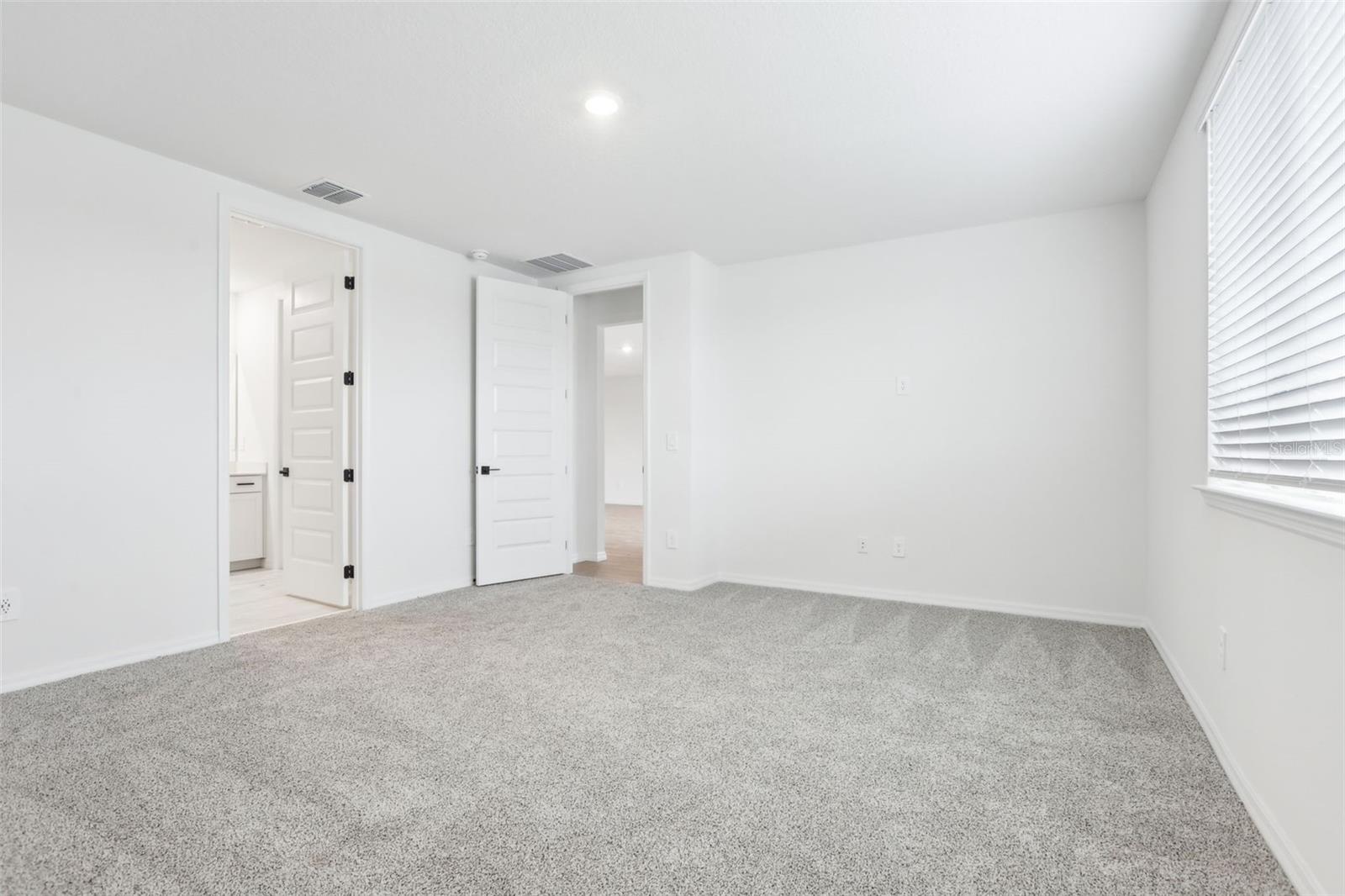 1832 DRAUGHTON DR, ZEPHYRHILLS, FL, 33541
