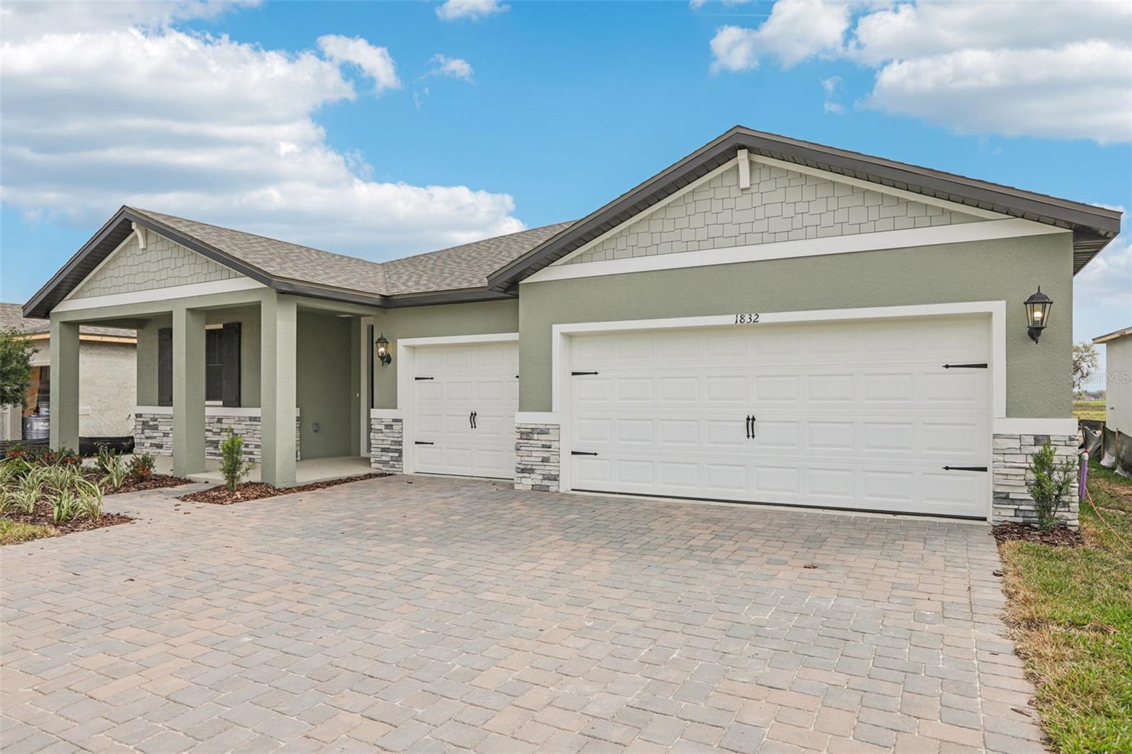 1832 DRAUGHTON DR, ZEPHYRHILLS, FL, 33541