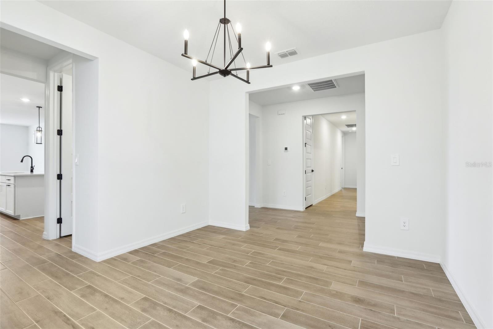 1832 DRAUGHTON DR, ZEPHYRHILLS, FL, 33541
