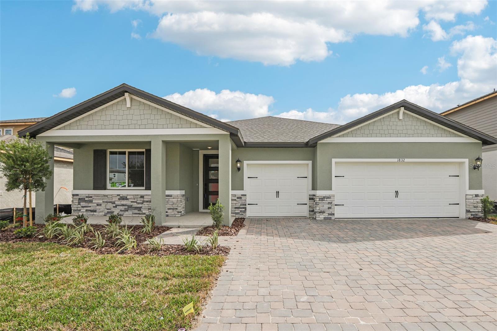1832 DRAUGHTON DR, ZEPHYRHILLS, FL, 33541