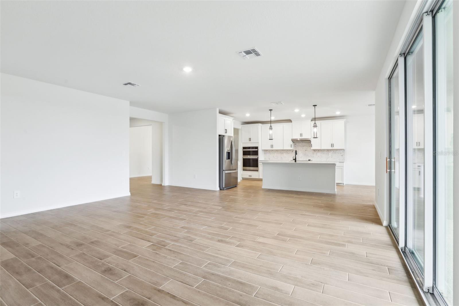 1832 DRAUGHTON DR, ZEPHYRHILLS, FL, 33541