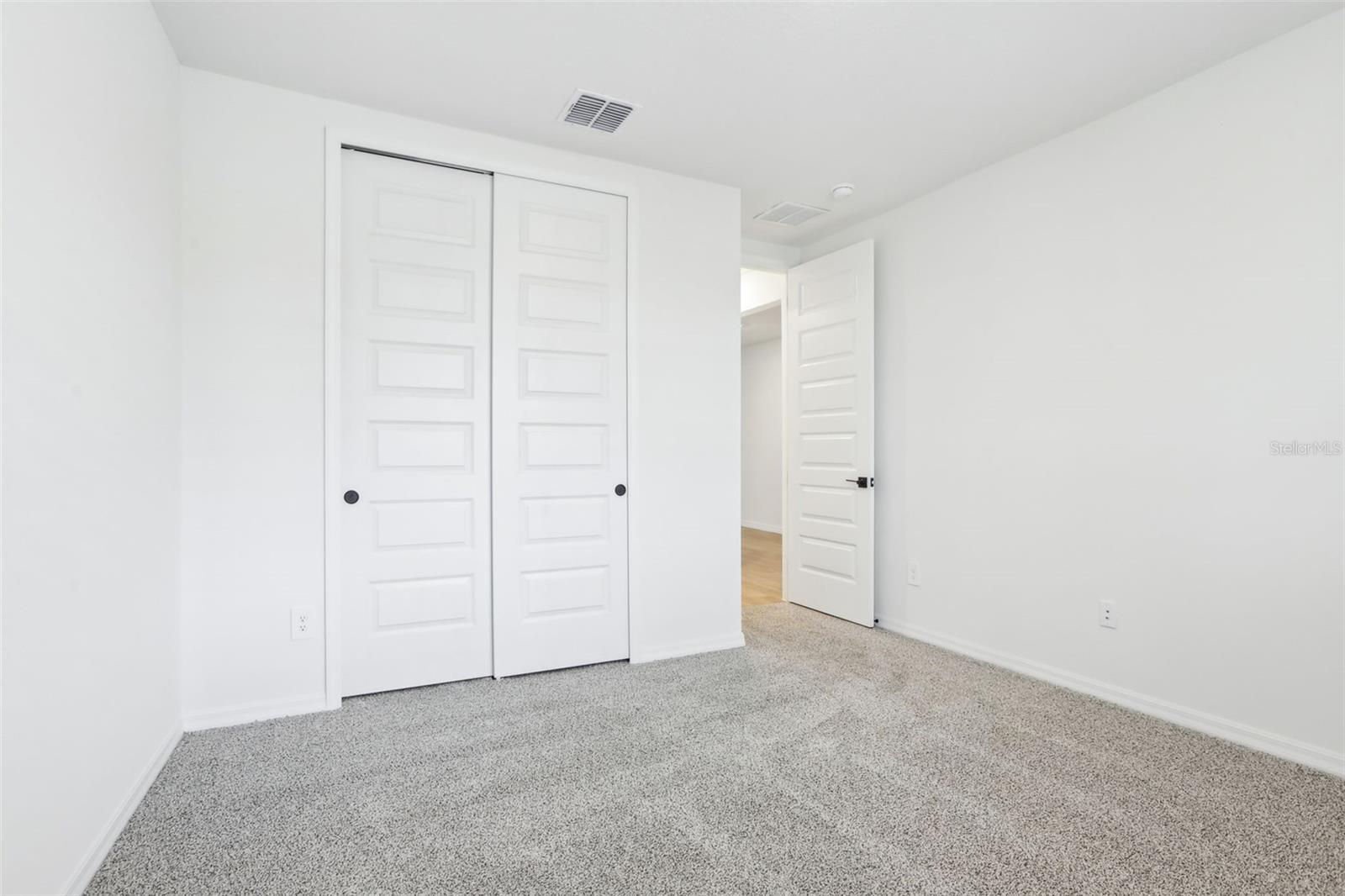 1832 DRAUGHTON DR, ZEPHYRHILLS, FL, 33541