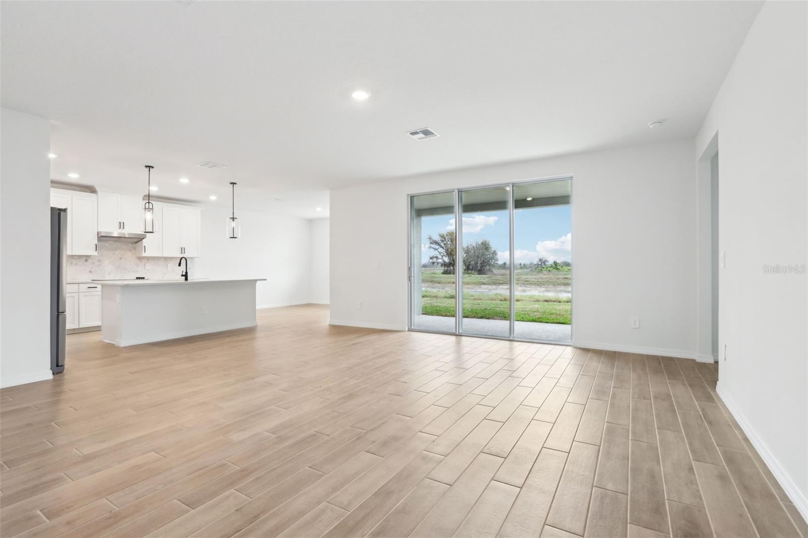 1832 DRAUGHTON DR, ZEPHYRHILLS, FL, 33541