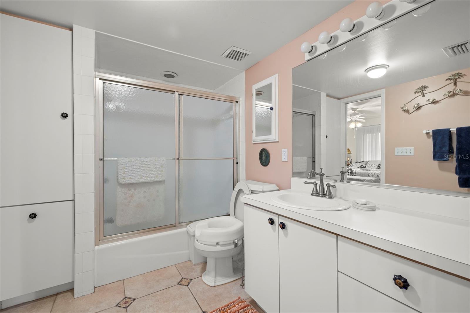 1110 W CORAL ST, TAMPA, FL, 33602