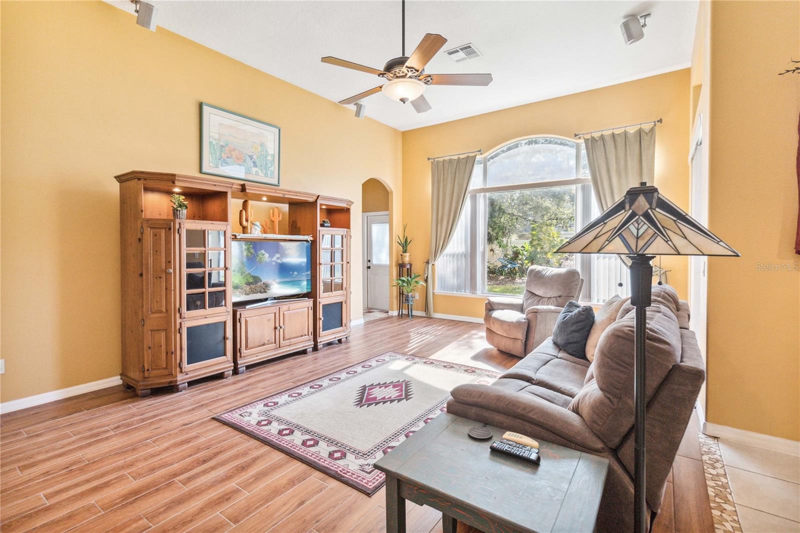 10398 STONE GLEN DR, ORLANDO, FL, 32825