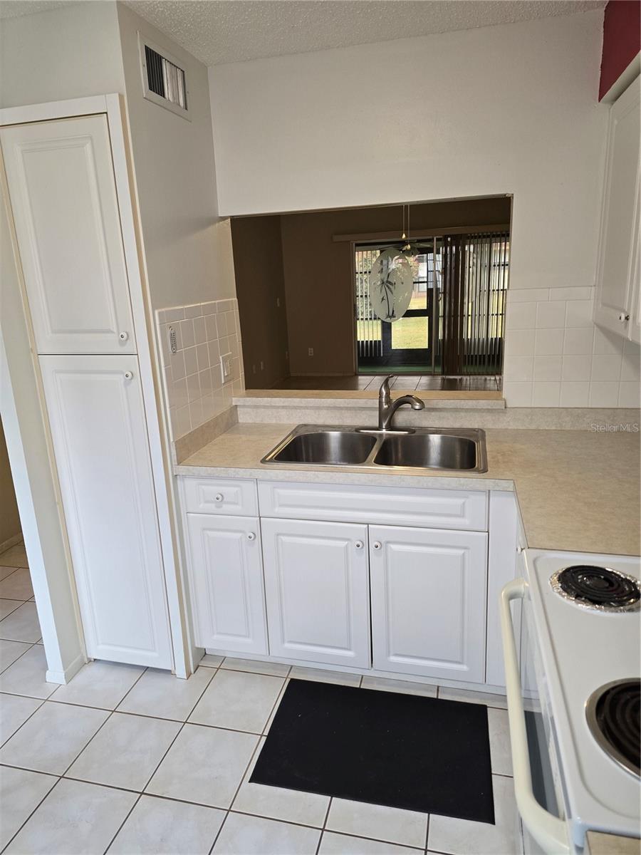 11122 PEMBRIDGE CT #2, PORT RICHEY, FL, 34668