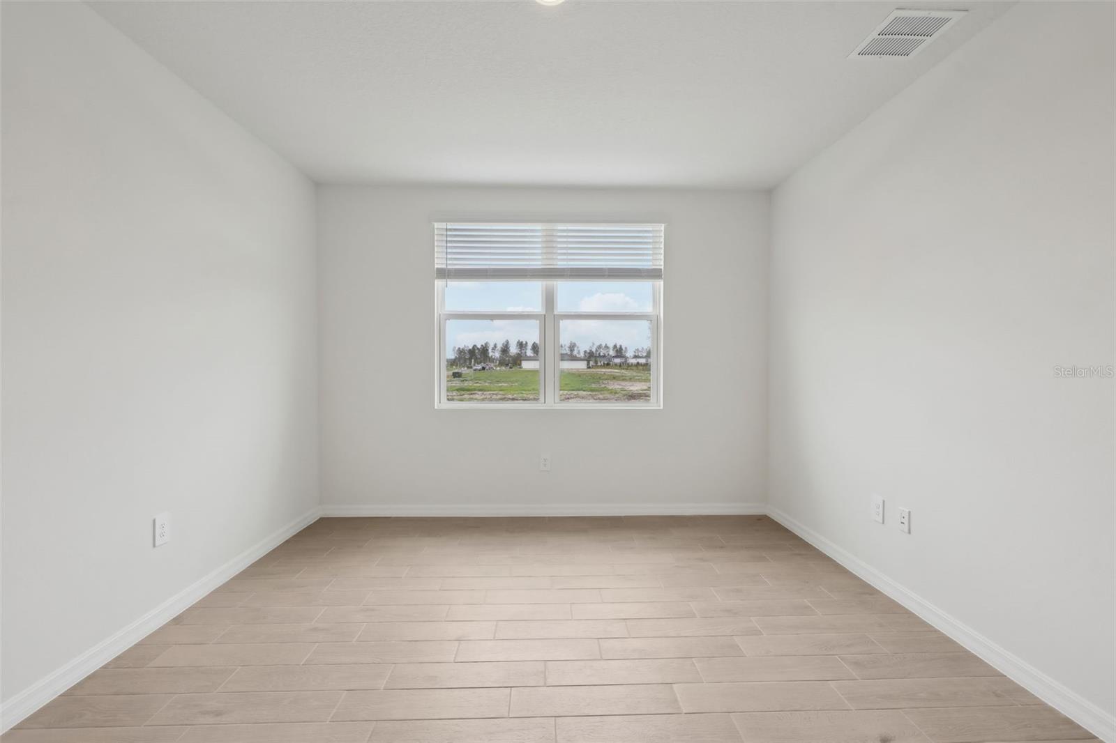 1886 DRAUGHTON DR, ZEPHYRHILLS, FL, 33541