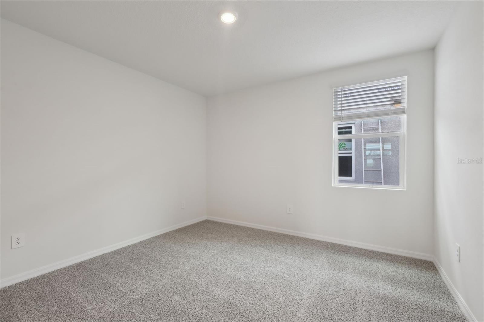 1886 DRAUGHTON DR, ZEPHYRHILLS, FL, 33541