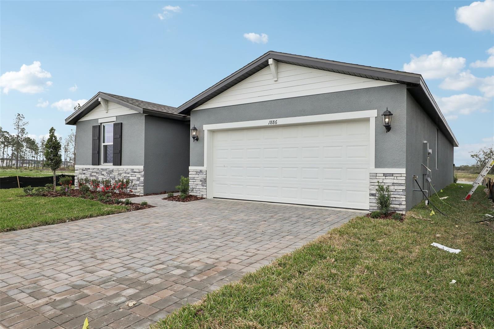 1886 DRAUGHTON DR, ZEPHYRHILLS, FL, 33541