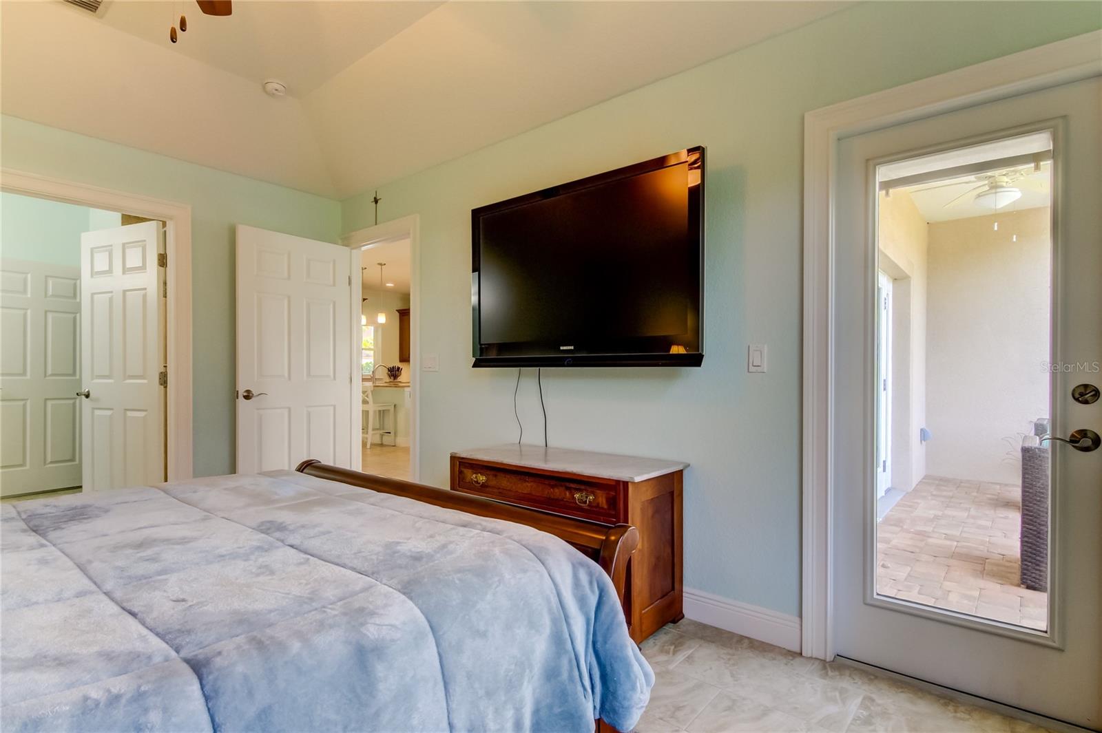 820 DATE PALM LN, ST PETERSBURG, FL, 33707