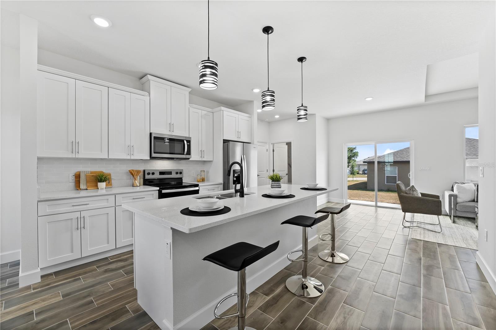 127 DORCHESTER CT, KISSIMMEE, FL, 34758