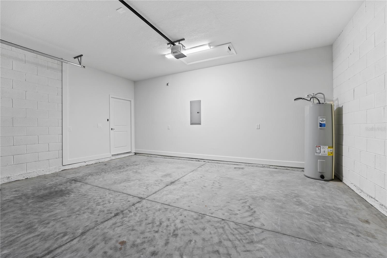 127 DORCHESTER CT, KISSIMMEE, FL, 34758