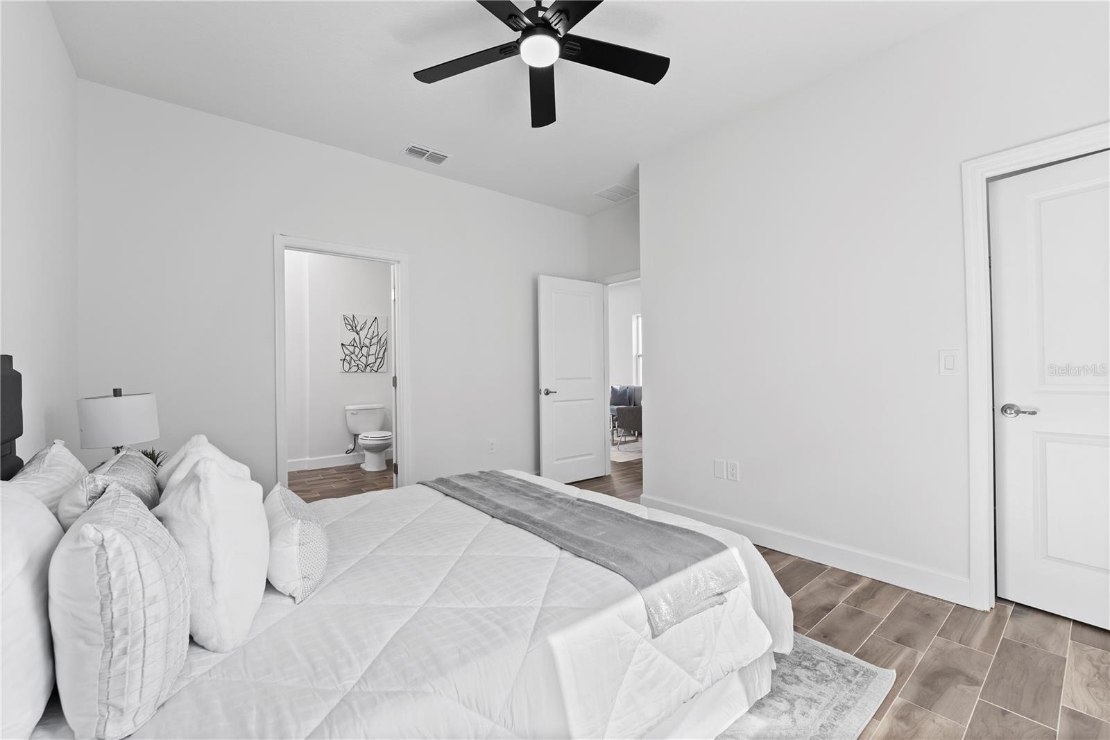 127 DORCHESTER CT, KISSIMMEE, FL, 34758
