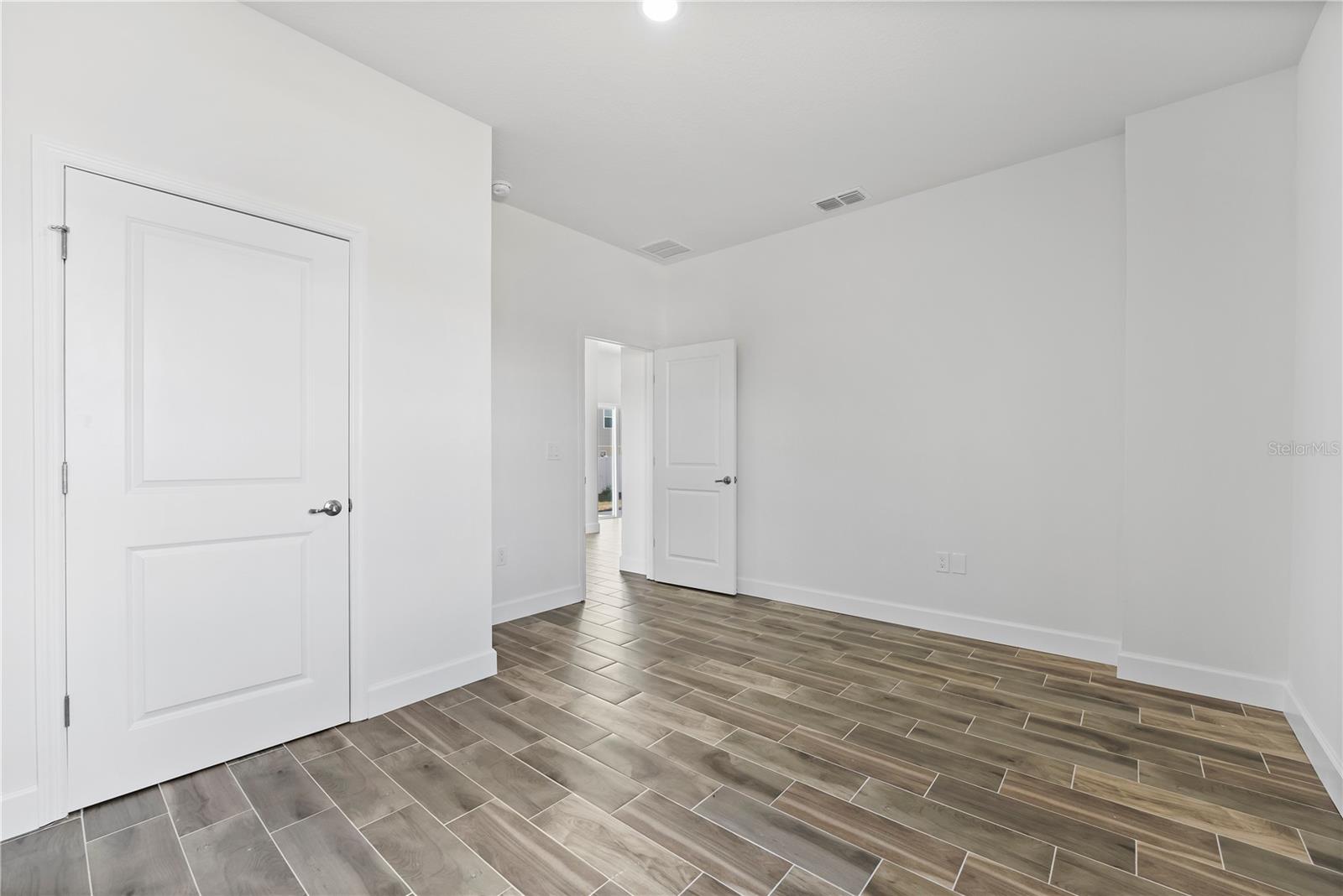 127 DORCHESTER CT, KISSIMMEE, FL, 34758