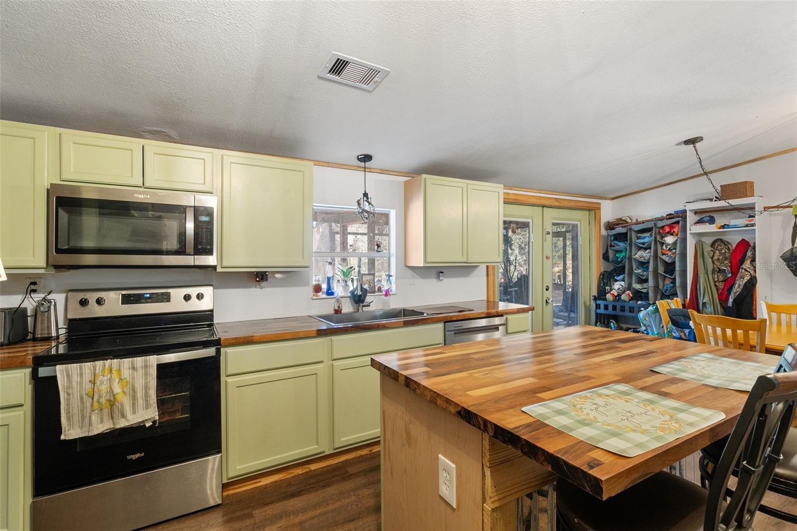 575 BRONCO DR, ZOLFO SPRINGS, FL, 33890