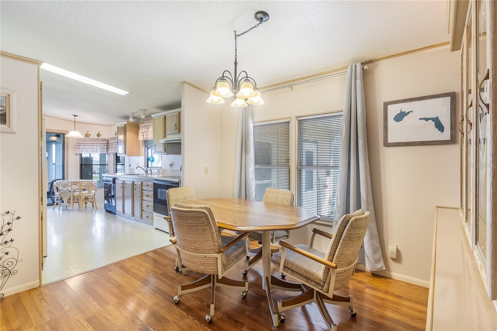 6823 S LAKE HENRY DR NE, WINTER HAVEN, FL, 33881