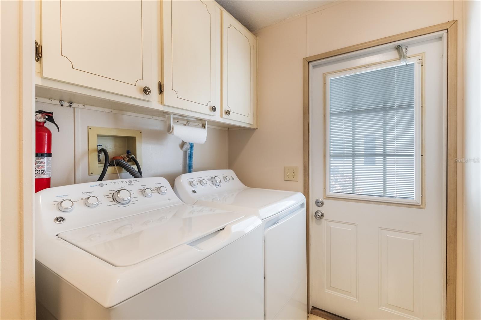 6823 S LAKE HENRY DR NE, WINTER HAVEN, FL, 33881
